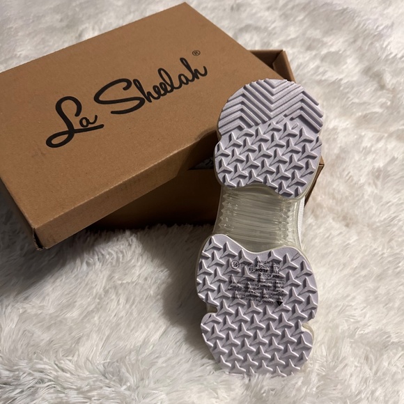 Brand new shoes - Picture 2 of 8